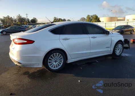 2015 Ford Fusion Se Hybrid from USA, damaged, VIN 3FA6P0LU4FR184071